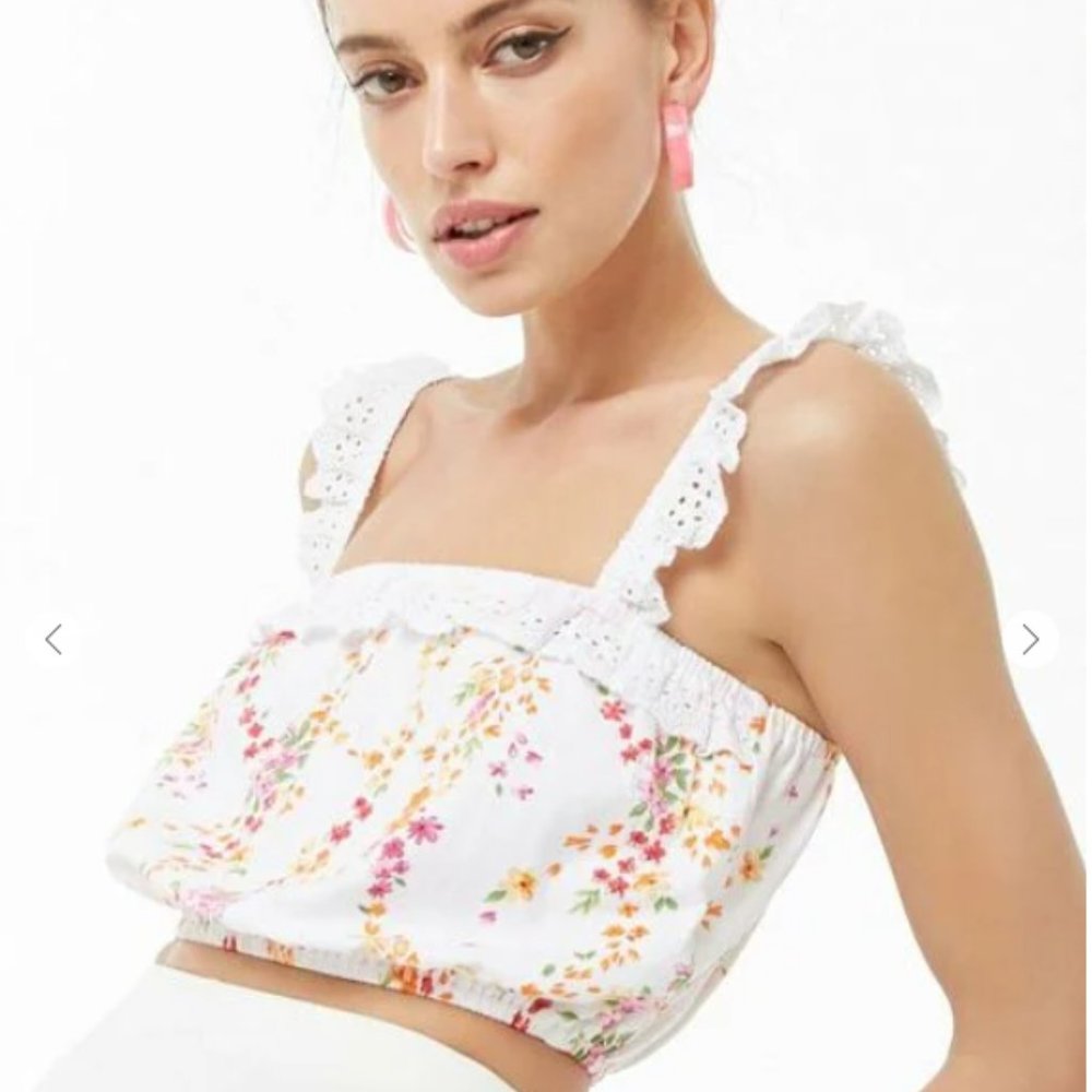 Ruffle-Trim Floral Print Crop Top